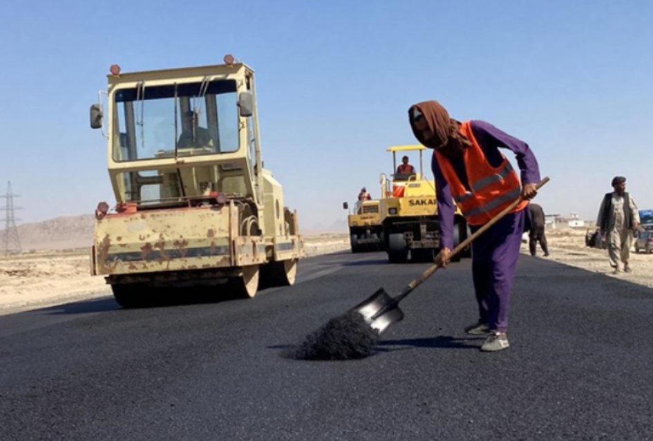 REHABILITATION OF THE DOSHI-POL-E KHUMRI ROAD
